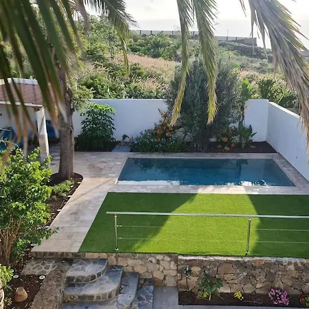 Casa Sandra, Private Saltwater Pool And Garden *