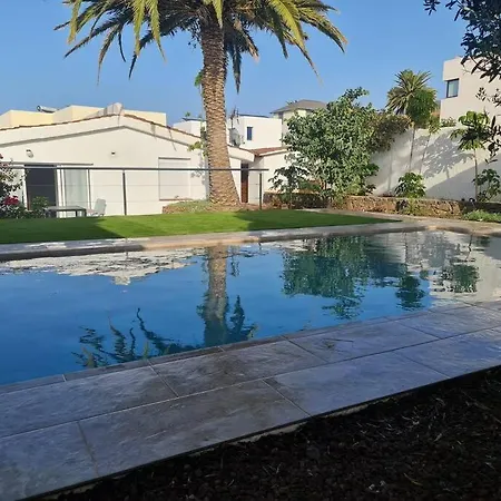 Casa Sandra, Private Saltwater Pool And Garden Apartment
