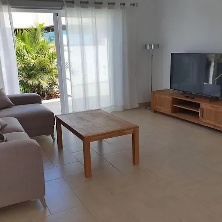 Casa Sandra, Private Saltwater Pool And Garden Apartment