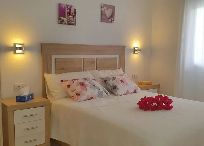 Casa Sandra, Private Saltwater Pool And Garden 公寓 塔科龙特